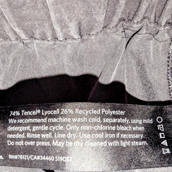 Eileen Fisher | Pull On Tencel Cropped Pants in Charcoal Gray | Size Medium - Picture 11 of 11